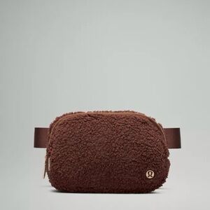 Lululemon Everywhere Belt Bag Large Fleece
